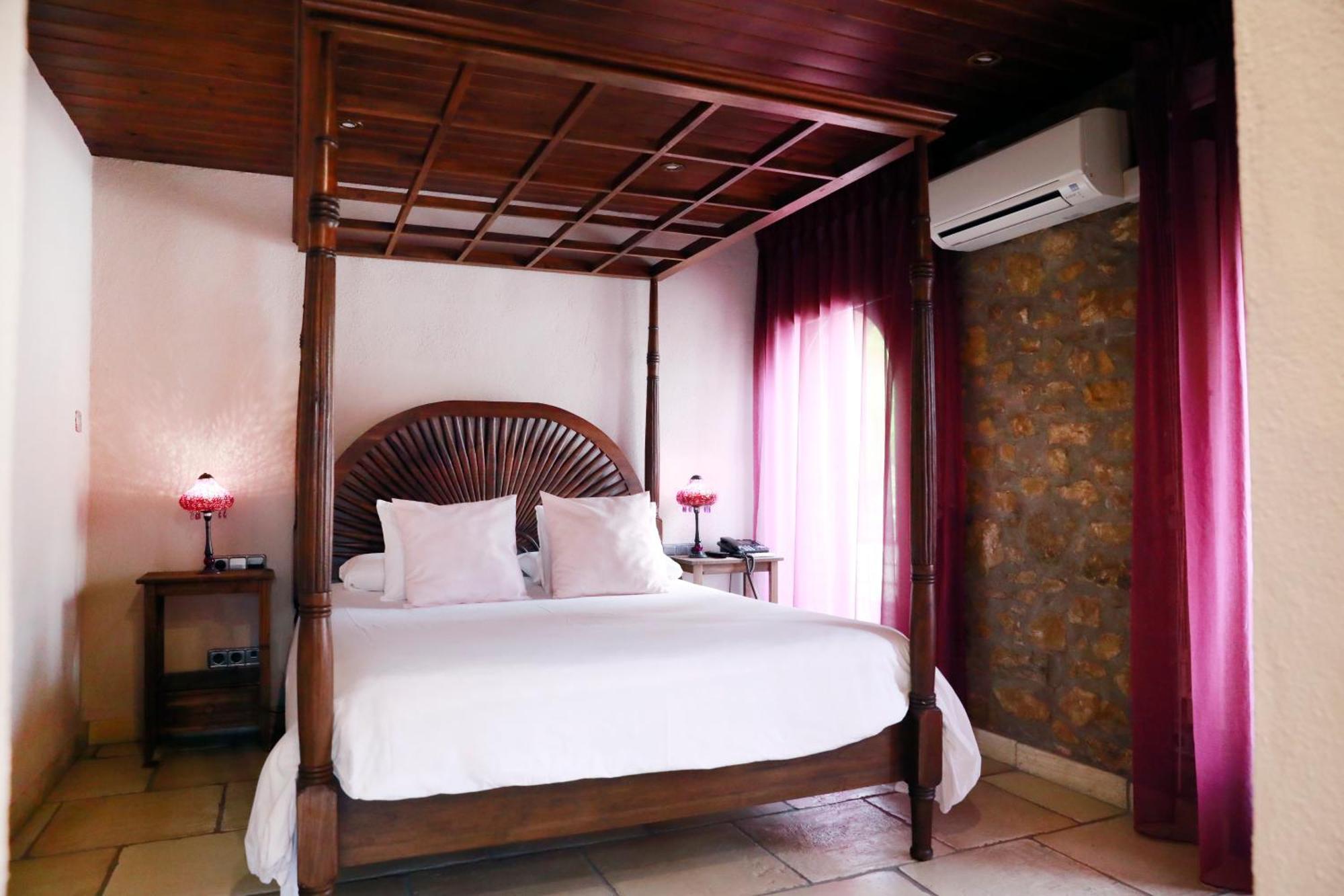 La Violeta Hotel Spa & Chill Out Castelltercol Экстерьер фото